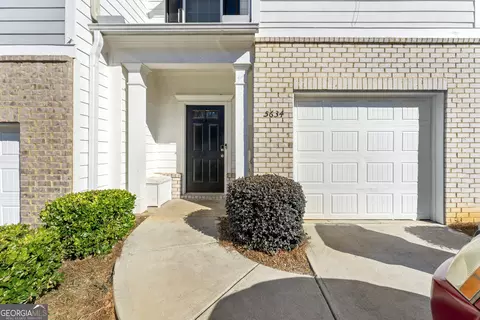 5634 Union Pointe Dr, Union City, GA 30291