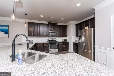 Kitchen - 407 Mcintosh Way, Macon, GA 31216 photo 2 of 3