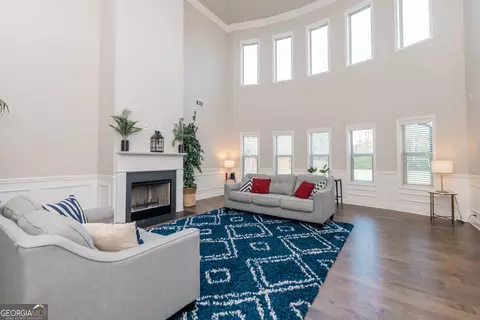 Living - 407 Mcintosh Way, Macon, GA 31216 photo 2 of 8