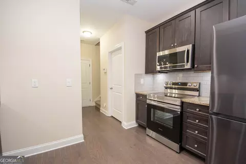 Entry Way - 39 Chatham Ct, Williamson, GA 30292 photo 5 of 9