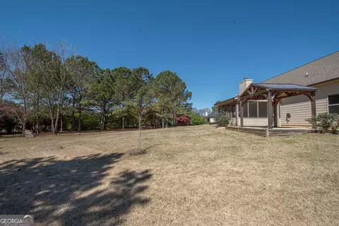 Exterior - 39 Chatham Ct, Williamson, GA 30292 photo 7 of 9