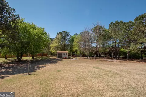 Exterior - 39 Chatham Ct, Williamson, GA 30292 photo 6 of 9