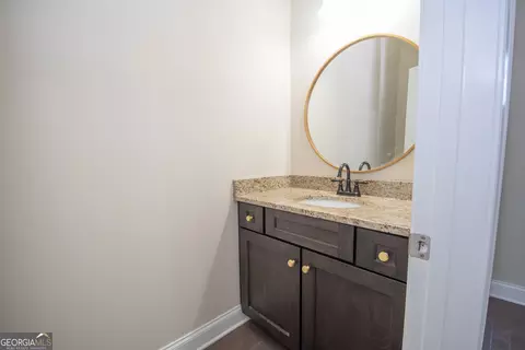 Bath - 39 Chatham Ct, Williamson, GA 30292 photo 1 of 4
