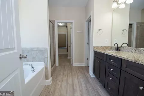 Entry Way - 39 Chatham Ct, Williamson, GA 30292 photo 7 of 9