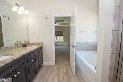 Entry Way - 39 Chatham Ct, Williamson, GA 30292 photo 8 of 9