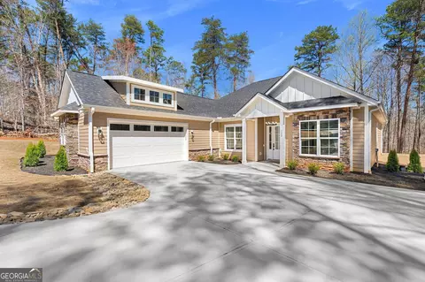 123 Player Ln, Westminster, SC 29693
