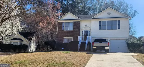 194 Goldleaf Dr, Hampton, GA 30228