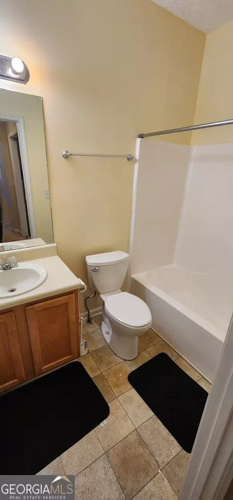 Bath - 194 Goldleaf Dr, Hampton, GA 30228 photo 5 of 5