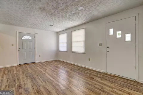 Living - 3831 Frances Dr, Macon, GA 31206 photo 1 of 4