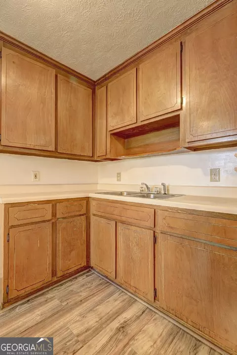 Kitchen - 3831 Frances Dr, Macon, GA 31206 photo 4 of 4