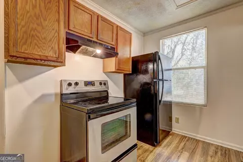 Kitchen - 3831 Frances Dr, Macon, GA 31206 photo 3 of 4