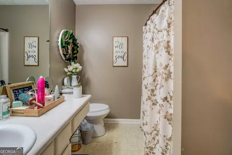 Bath - 178 Norman Rd, Covington, GA 30014 photo 2 of 3