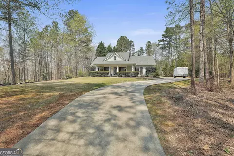53 Howard Hughes Rd, Newnan, GA 30263