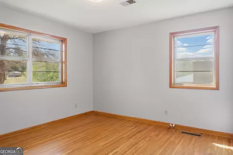 Bedroom - 44 County Farm Rd Ext, Toccoa, GA 30577 photo 2 of 3