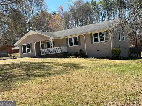 Exterior - 158 Oak Way Dr, Toccoa, GA 30577 photo 2 of 3