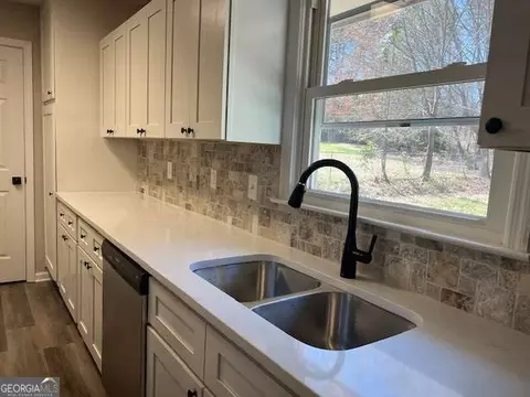Kitchen - 158 Oak Way Dr, Toccoa, GA 30577 photo 3 of 3
