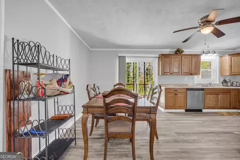 Dining - 158 Poplar St, Toccoa, GA 30577 photo 1 of 3