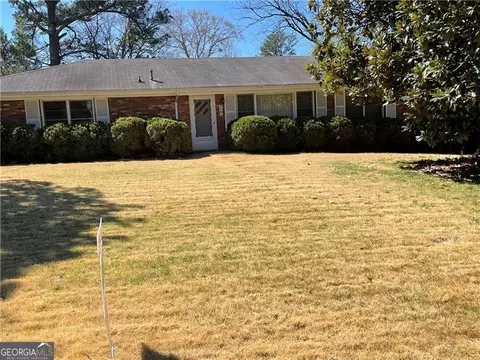 475 Maxwell Rd, Roswell, GA 30075