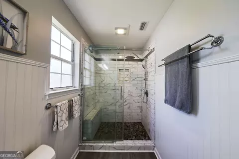 Bath - 1429 Joyner Rd, Cairo, GA 39828 photo 3 of 5