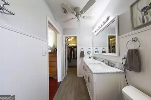 Bath - 1429 Joyner Rd, Cairo, GA 39828 photo 4 of 5