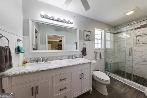 Bath - 1429 Joyner Rd, Cairo, GA 39828 photo 5 of 5