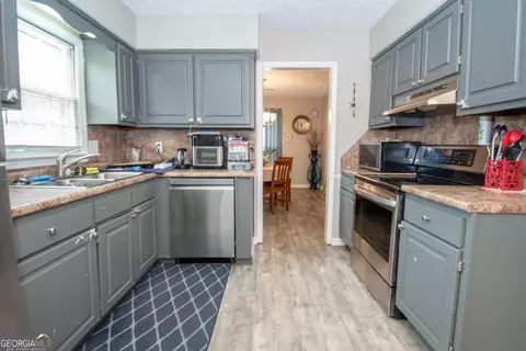 Kitchen - 214 Cosby Dr, Lagrange, GA 30241 photo 1 of 3