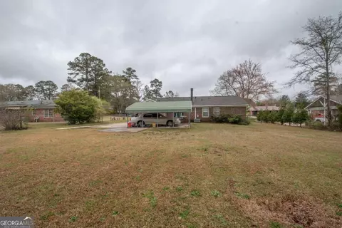 Exterior - 214 Cosby Dr, Lagrange, GA 30241 photo 6 of 8