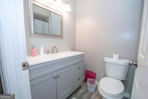 Bath - 214 Cosby Dr, Lagrange, GA 30241 photo 1 of 1