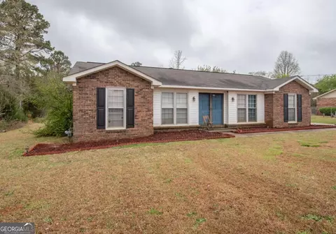 Exterior - 214 Cosby Dr, Lagrange, GA 30241 photo 2 of 8