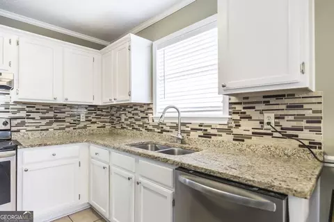 208 Blake Ter, Warner Robins, GA 31088 photo 9