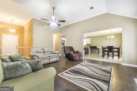 208 Blake Ter, Warner Robins, GA 31088 photo 4