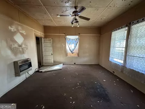 Living - 45 Poplar St, Porterdale, GA 30014 photo 1 of 2