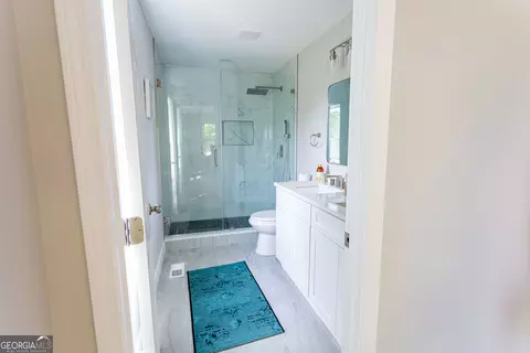Bath - 1073 We King Rd, Commerce, GA 30530 photo 3 of 9
