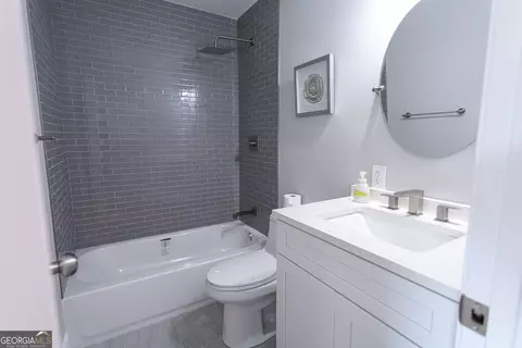 Bath - 1073 We King Rd, Commerce, GA 30530 photo 6 of 9