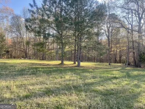 205 River Meadow Ln, Social Circle, GA 30025