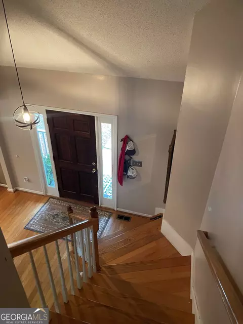 Entry Way - 103 Chinaberry Ln, Lagrange, GA 30240 photo 5 of 7