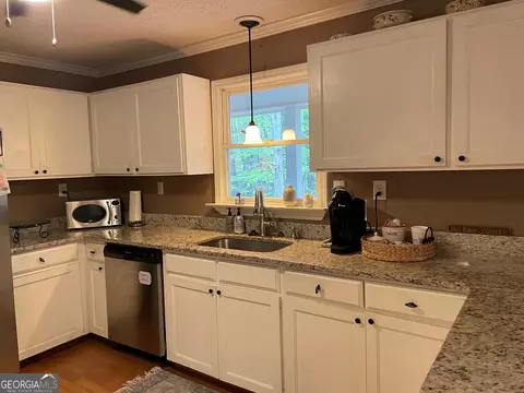 Kitchen - 103 Chinaberry Ln, Lagrange, GA 30240 photo 1 of 4