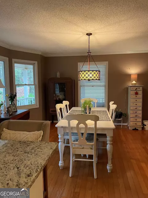 Dining - 103 Chinaberry Ln, Lagrange, GA 30240 photo 2 of 2