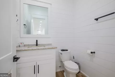 Bath - 150 Quail Run Cir, Adel, GA 31620 photo 5 of 6