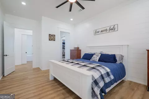Bedroom - 150 Quail Run Cir, Adel, GA 31620 photo 2 of 3