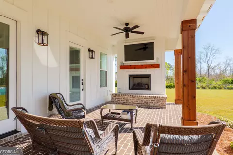 Exterior - 150 Quail Run Cir, Adel, GA 31620 photo 7 of 11