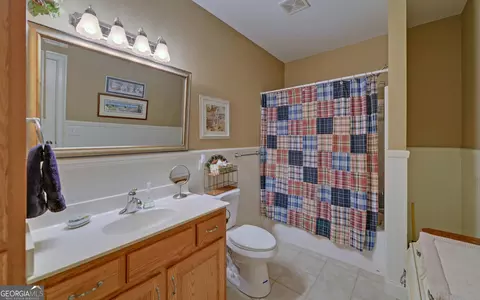 Bath - 178 Currahee Pl, Toccoa, GA 30577 photo 6 of 11