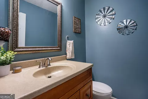 Bath - 121 Taylor Len Dr, Lagrange, GA 30240 photo 1 of 5