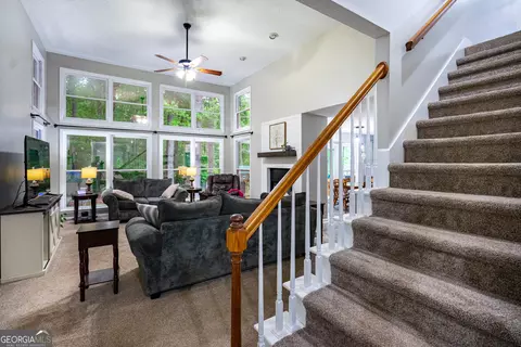 Entry Way - 121 Taylor Len Dr, Lagrange, GA 30240 photo 1 of 1