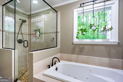 Bath - 121 Taylor Len Dr, Lagrange, GA 30240 photo 4 of 5