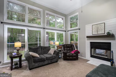 Living - 121 Taylor Len Dr, Lagrange, GA 30240 photo 1 of 1