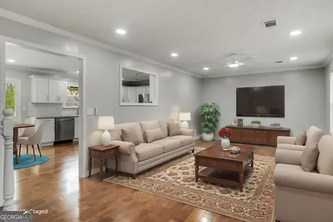 Living - 6972 Vesta Brook Dr, Morrow, GA 30260 photo 2 of 7