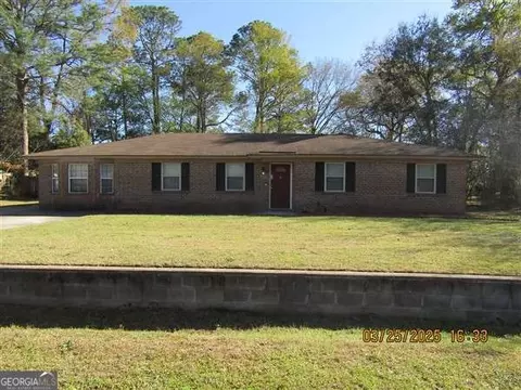 705 Madison Dr, Hinesville, GA 31313