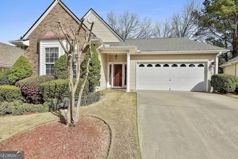 13 Garden Grv, Newnan, GA 30265