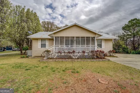 104 Sammons Dr, Eatonton, GA 31024